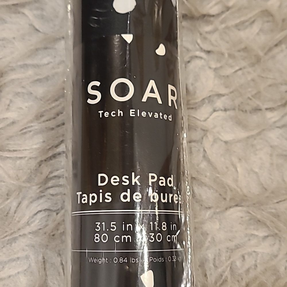NWT Soar elevated desk pad‎ black and white polka dot